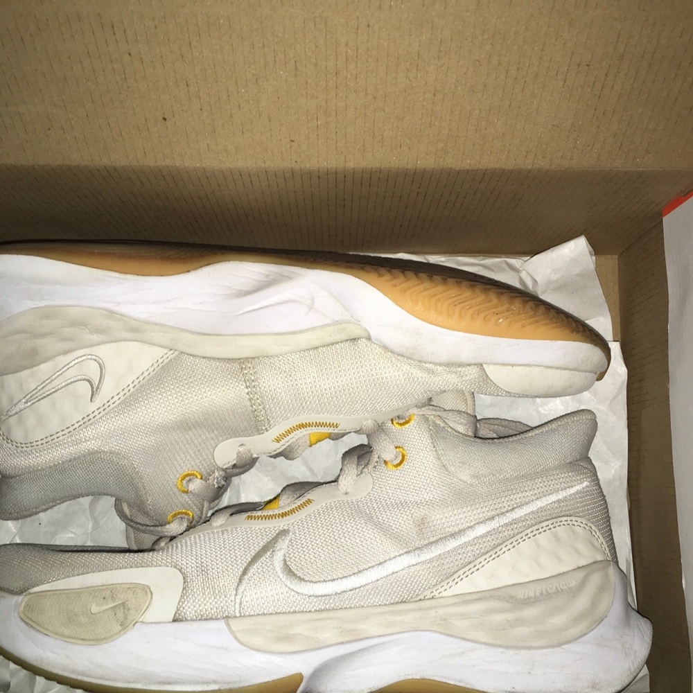 Nike Renew Elevate III Basketball Shoe